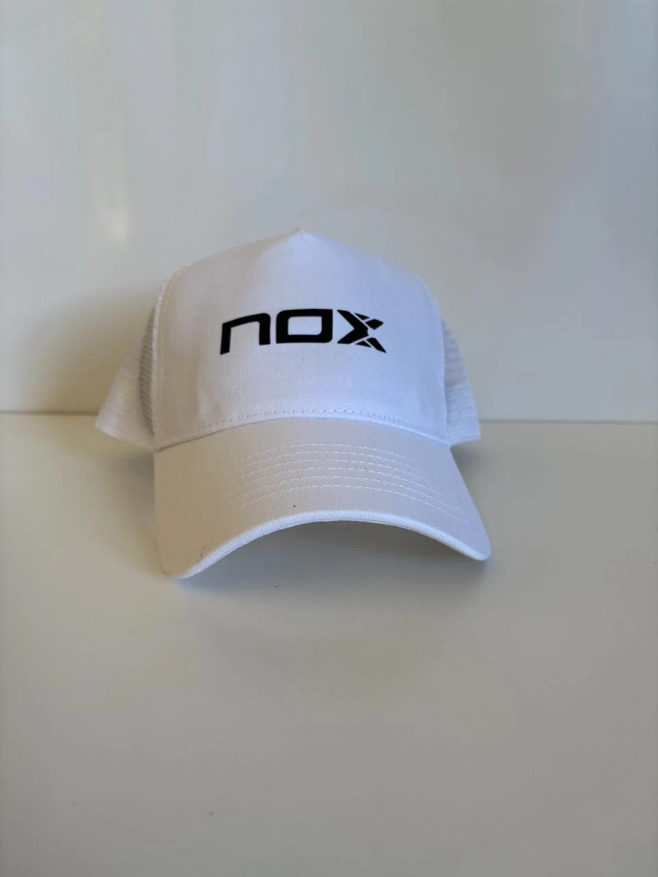 Casquette publicitaire NOX, padel, White, logo noir, neuf, taille unique réglabl
